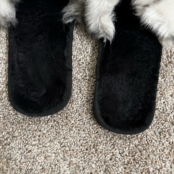 Black and White Furry Slippers - Picture 4 of 4